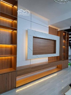 ngay trung tâm tây hồ đẹp tiện ích rất nhiều