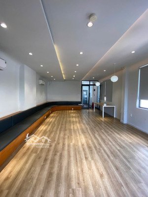 cho thuê văn phòng nhà mặt phố hồng hà, 15 triệu vnd, 70m2, phú nhuận, hcm