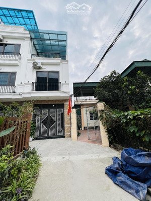 chính chủ tôi bán cắt lỗ đất và nhà xây 1,5 tầng cho anh chị. giá rất tốt bảo đảm không đâu tốt hơn