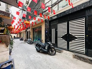 cầu giấy;căn hộ ccmini 6 tầng thang máy-dt 60m doanh thu 840tr/ tháng -nhỉnh 17 tỷ