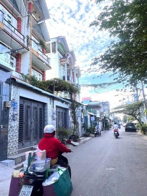 hẻm nhựa 8m thông xe tải tránh - hương lộ 2 - giáp tân phú - 4 tầng btct- 64m2 - 4x16m, nhỉnh 7 tỉ