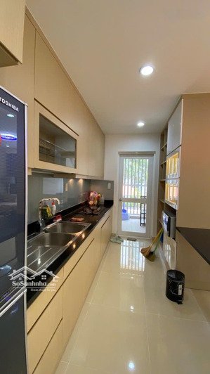 cho thue căn hộ river park 1, dt 130m2, 3 pn, 2 wc, giá 40 triệu/tháng. nhà trống.