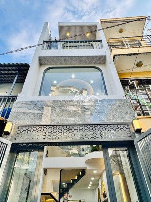 đệ nhất nhà mặt tiền mới đẹp hoàng sa - 30m2 vuông vức - 4 tầng btct - đường 10m lề đường 5m