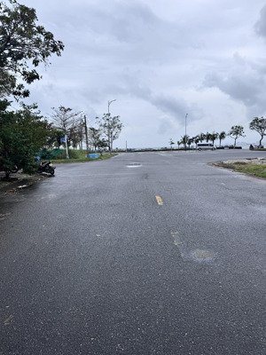 bán đất2 mặt tiền lê văn huân- vũ ngọc nhạ. view trực diện biển,xây ks 12-15 tầng.vị trí tuyệt đẹp