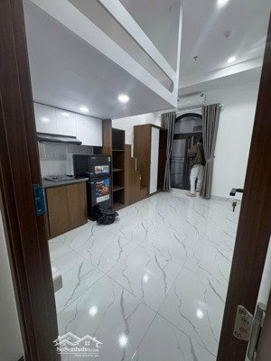 cho thuê căn hộ chung cu mini mới bàn giao, nhà 7 tầng thang máy, đồ mới tinh