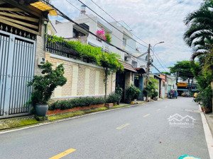 nhà cấp 4 ngang 6m tiện xây mới đường thông xe hơi ngay đỗ xuân hợp 117.2 chỉ 10 tỷ xíu