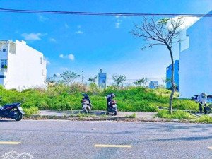 bán lô đầm sen b2.122 nằm liền kề hồ và công viên, gần sông siêu đẹp.