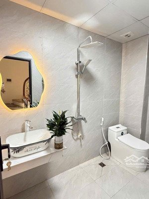 bán nhà xuân đỉnh lô góc gần phố giá 8 tỷ