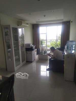 cần bán gấp căn hộ cao ốc thịnh vượng 4pn 3wc 122m2 giá 5,2 tỷ thương lượng lh: 