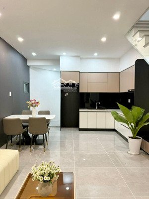 bán nhà kiệt sát đường chính trưng nữ vương, 38m2, mt 4.5m giá chỉ 3,95tỷ
vị trí trung tâm hải