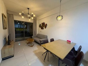 hiếm có khó tìm, 2 phòng ngủ view sông 76m2, nội thất xinh xắn, giá 17 triệu, tại the sun avenue