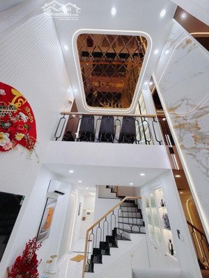 đẹp xuất sắc vừa ở vừa kinh doanh phạm văn hai - 36m2 - 5 tầng - đường 12m có lề đường - chỉ 9.5 tỷ