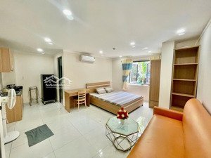 cho thuê phòng full nội thất, cửa sổ lớn 35m2 ngay hồ văn huê tiện đi q1, q2, q3, chợ bà chiểu