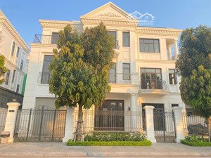 bán biệt thự đơn lập view hồ vip nhất dự án 350m2, mặt tiền 25m, chỉ 39 tỷ, nơi ở khẳng định vị thế