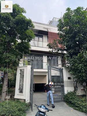 căn góc nhánh đường số 25, khu bên sông hiệp bình chánh, 4 tầng, có thang máy - giá 19tỷ5