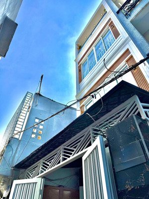 nhà 5pn hẻm ba gác ngay phan văn trị