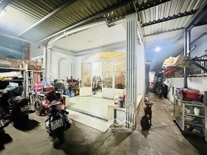 nhà bán 9 tỷ đường trần xuân soạn, 165m2, ngang 7m hẻm ô tô đổ cửa