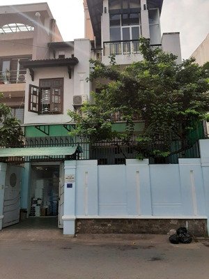 [biệt thự sân vườn q1] mặt tiền trần khánh dư, tân định - 8.4x18m (153m2) - giá 60 tỷ