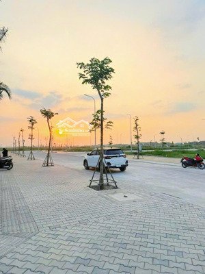 ra gấp lô đất 90 đại lộ đông tây nối dài (võ văn kiệt) ngay cầu xáng ngang. shr. nh hỗ trợ 75%