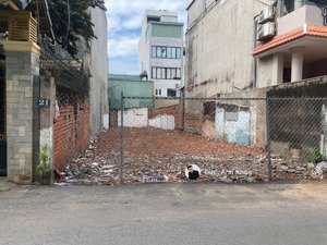 khan hiếm,giá tốt,chủ cần bán khuôn đất đẹp đường 54 thảo điền quận 2.dt:7,2x31m2 giá 43 tỷ.