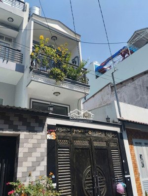 nhà 3 tầng - hẻm 6m thông cách mạng tháng 8 - đầu tư dòng tiền 15 triệu/th