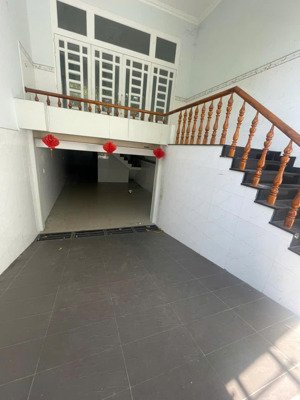 nhà nguyên căn cần cho thuê phường linh tây, thủ đức. dt 5x24m, 4pn, giá 28tr/tháng