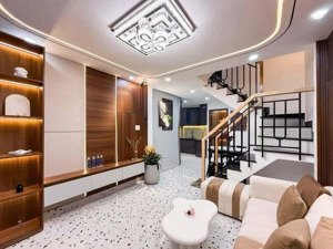 bán nhà đình thôn 40m2, 6 tầng, dân xây chắc chắn chỉ 9.2 tỷ