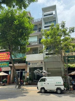 cho thuê nhà mặt tiền phó đức chính quận 1 - 4 x 16m - 5 tầng thang máy - giá 70 triệu