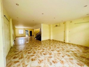 cho thuê nhà nguyên căn mặt tiền phạm văn chí, quận 6