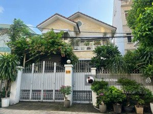 biệt thự khu compound đường trần não giá tốt nhất, dt 10x20m, 2 tầng áp mái giá chỉ 35 tỷ tl