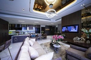 cần bán căn hộ 3 phòng ngủ tại empire city. tầng trung view cầu ba son. thoáng mát. nhà đẹp.