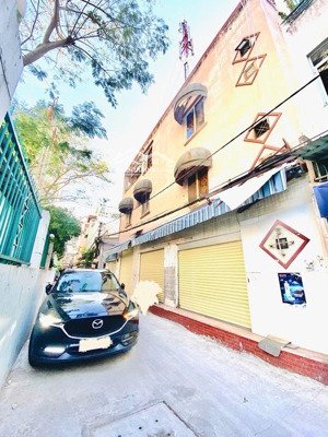 góc 2 mặt tiền hẻm xe hơi sát mt ngô tất tố kế đh tôn đức thắng 45m 2 lầu . giá 10 tỷ.