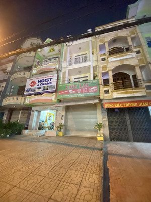 mtkd phan anh điểm vàng kinh doanh không lộ giới, doanh thu 30tr/th