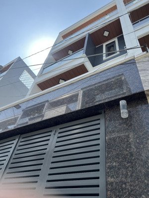 bán nhà lâm văn bền quận 7 ngang 4 dài 18m nhà 3 tầng 4 phòng ngủ có sổ hồng giá chỉ hơn 6 tỷ (tl)