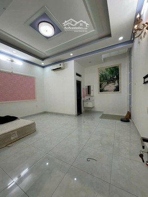 nhà mặt tiền đường xuân thới đông 1 xã xuân thới đông hóc môn,dt 100m, , 1tret 2lau, ngang 7m