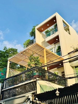 ngộp ra gấp căn vip quang trung, hẻm 10m, ô tô ngủ trong nhà, vị trí đắc địa ngay phường 8 gò vấp