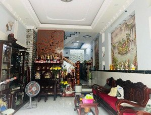 hạ 300 triệu cần bán gấp nhà gần võ văn kiệt chủ nhà đi định cư ( 4x17) giá 5,7 tỷ.