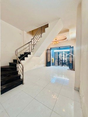 nhà chính chủ hẻm xe hoi huỳnh tấn phát quận 7 chỉ hơn 3 tỷ
