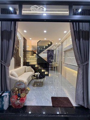 siêu phẩm đón tếtgiá 4.3 tỷ. 3 tầng - 3 phòng ngủ vip pro - full nội thất. nguyễn tư giản