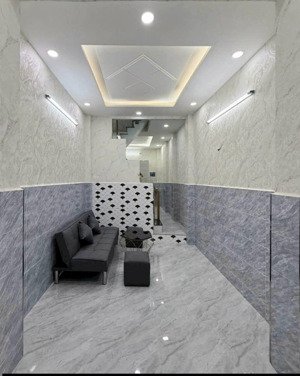 nhà 1/ đường nguyễn tri phương quận 10