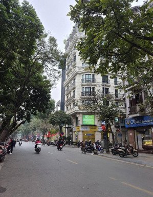 bán nhà mặt phố trần xuân soạn, dt 24m x 3 tầng, mặt tiền 5.4m, dòng tiền 30tr/tháng