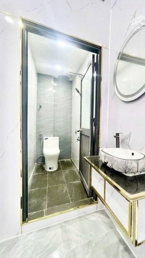 quận 8 = sát cầu chữ y - hxh - 5 tầng - dòng tiền cao