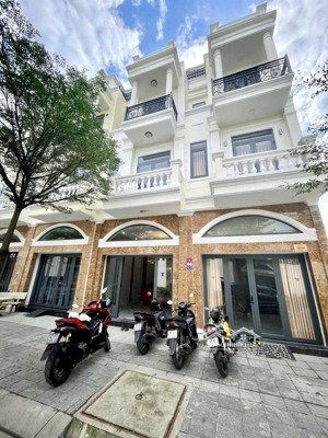 cho thuê nhà 1 trệt 2 lẩu xác chợ thông dụng, an phú, thuận an, bình dương