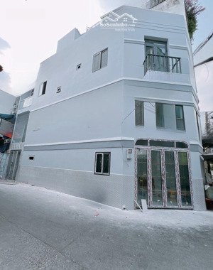 nhà q4 2 mặt tiền hẻm đoàn văn bơ 3 tầng - đặc biệt mua căn lớn tặng căn nhỏ