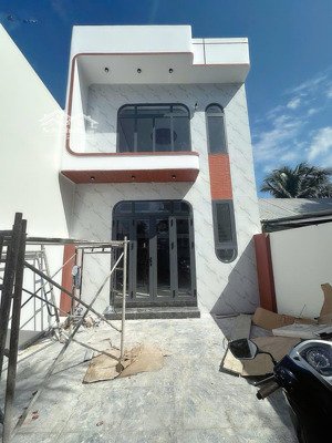 nhà diên sơn chỉ 1 tỷ 790 1 trệt 1 lầu bán kính 500m có chợ và trường học đầy đủ - sđt 