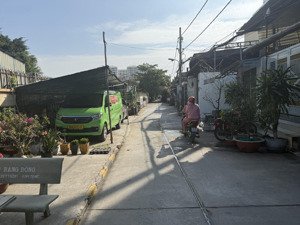 giá : 4 tỷ 200 ( tl ) đất full thổ cư ( 4 x 17 ) ngay hồ học lãm - p.an lạc