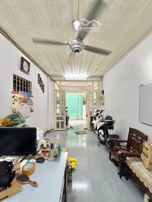 hoàng văn thụ, p.15, phú nhuận 48m (3/4m x 16m), sổ nở hậu 2pn, sân để xe, ban công 6.8 tỷ