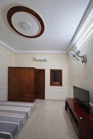 nhất chi mai p13 tân bình | nhà 5 tầng dt gần 60m | giá đã giảm sâu