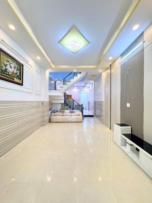 bán nhà mới hẻm xe tải 64m2 3 tầng btct ngay chiến lược hơn 5 tỷ