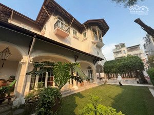 173 tr/m2 biệt thự compound rẻ nhất thảo điền, 651m2,sân vườn + hồ bơi, an ninh 24/7, 3 tầng 113 tỷ